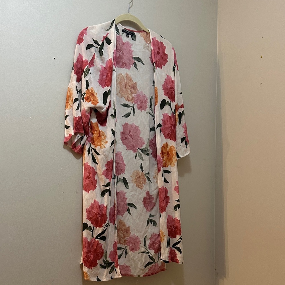 Staccato Floral Kimono Duster/ Jacket overlay - Pink, Orange, Red